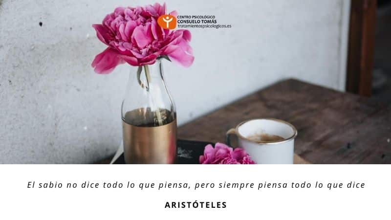 El sabio no dice todo lo que piensa, pero siempre piensa todo lo que dice